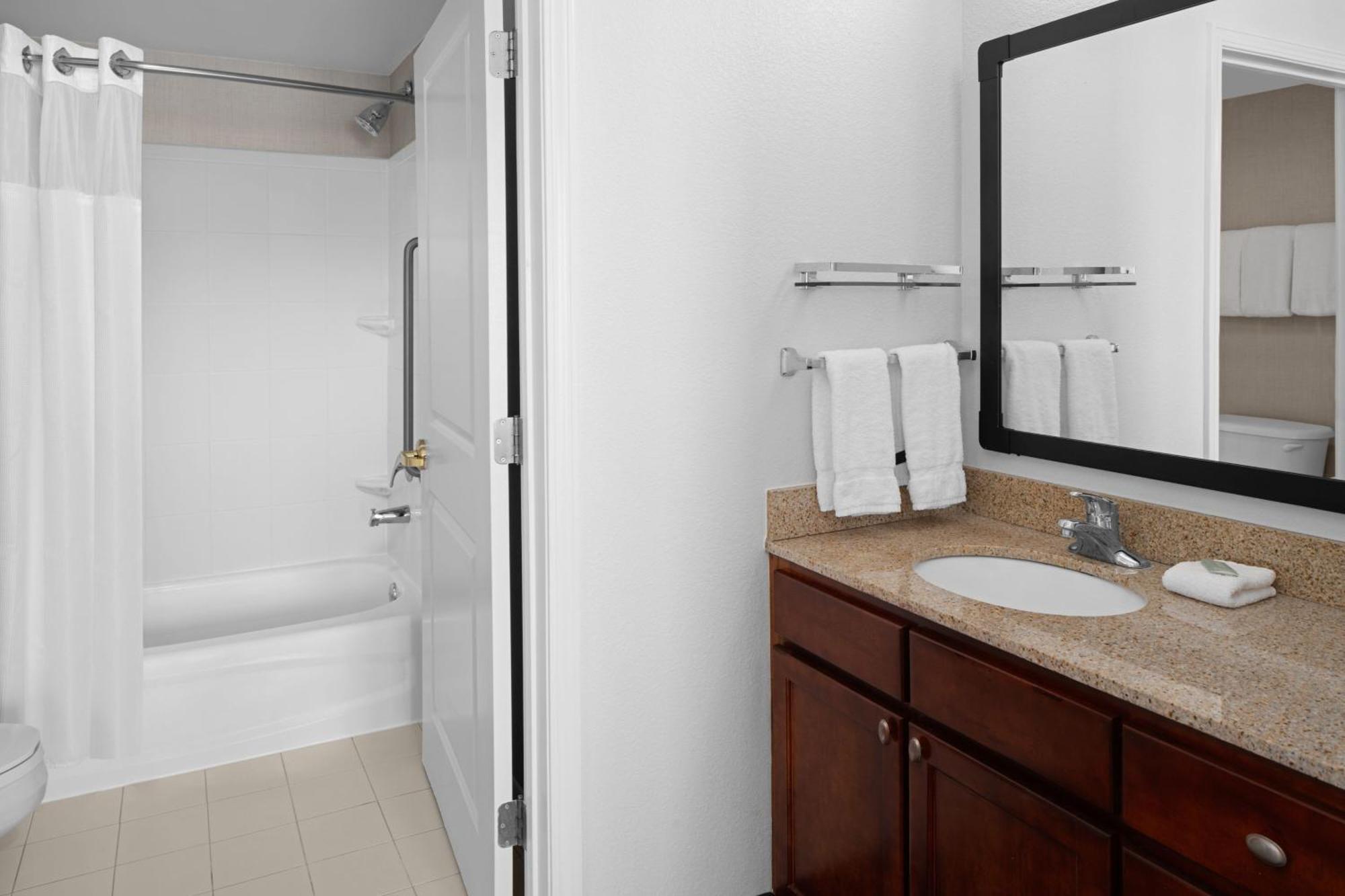 Residence Inn Long Island Holtsville Kültér fotó